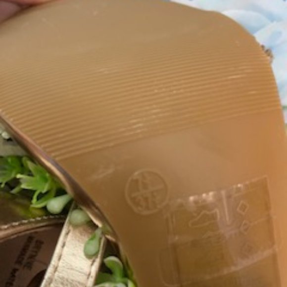 ✨Sparkle your way through any occasion with these exquisite David's Bridal Gold - Picture 5 of 12